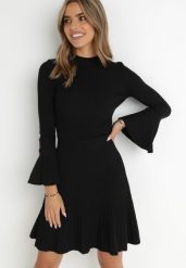 Czarna Sukienka Taliowana z Falbankami Marius. Czarne sukienki Born2be, s, bez wzorów, z dzianiny, bez kołnierzyka, bez ramiączek, mini, dopasowane. Za 179.99 zł.
