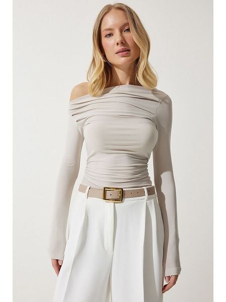 Hapiness Istanbul Koszulka w kolorze kremowym rozmiar: S/M. Brązowe bluzki Hapiness Istanbul, m, bez wzorów, z asymetrycznym kołnierzem, bez ramiączek. Za 41.69 zł.