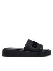 DKNY Klapki K2500541 Czarny. Czarne klapki DKNY, bez wzorów, z materiału, bez obcasa. Za 399.99 zł.