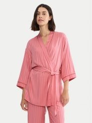 Triumph Szlafrok Amourette Jacquard 10227267 Różowy Regular Fit. Czerwone szlafroki Triumph, bez wzorów, z wiskozy, bez ramiączek, bez kaptura. Za 179.99 zł.