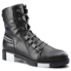 Czarne Botki Damskie Artiker Modne Buty Ocieplane. Czarne botki Artiker, na jesień, bez wzorów, ze skóry, bez obcasa, na obcasie, bez zapięcia. Za 279.00 zł.