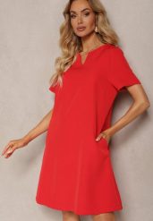 Czerwona Trapezowa Sukienka Mini z Krótkim Rękawem i Kieszeniami Vrea. Czerwone sukienki Renee, na spotkanie biznesowe, l, bez wzorów, eleganckie, bez kołnierzyka, bez ramiączek, mini, trapezowe. Za 74.99 zł.