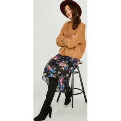 Vero Moda - Sweter. Brązowe golfy Vero Moda, l, bez wzorów, z dzianiny, bez ramiączek. W wyprzedaży za 119.90 zł.