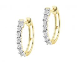 Kolczyki z żółtego złota z diamentami - koła - 0,05 ct - próba 585. Żółte kolczyki Apart, z diamentem, złote. Za 2,259.00 zł.