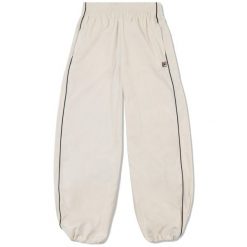 Damskie spodnie dresowe Fila San Siro. Białe spodnie dresowe Fila, bez wzorów, z dresówki, na fitness i siłownię. W wyprzedaży za 310.50 zł.