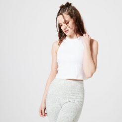 Koszulka bez rękawów damska Domyos Gym & Pilates 520 crop top. Białe topy NYAMBA, s, bez wzorów, z bawełny, bez kołnierzyka, bez ramiączek. W wyprzedaży za 39.99 zł.