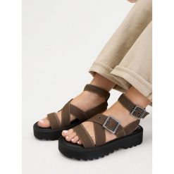 Sandały G-Star. Zielone sandały G-Star, bez wzorów, retro, bez obcasa, na płaskiej podeszwie, bez zapięcia. Za 269.99 zł.