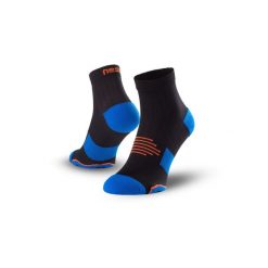 Bezszwowe skarpety do biegania MARATON Nessi Sportswear. Czarne skarpety NESSI SPORTSWEAR, bez wzorów. Za 59.99 zł.