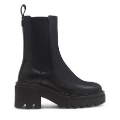 Botki GINO ROSSI. Czarne botki Gino Rossi, bez wzorów, bez obcasa, na słupku, bez zapięcia. Za 349.99 zł.