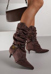 Brązowe Botki na Kaczuszce Slouchy Ozdobione Metaliczną Aplikacją i Sznurkiem Avodvire. Brązowe botki Renee, z aplikacjami, z jeansu, bez obcasa, na obcasie, bez zapięcia. Za 139.99 zł.