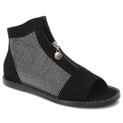 Czarne Sandały Chebello Eleganckie Obuwie Damskie. Czarne sandały CheBello, bez wzorów, z zamszu, eleganckie, z otwartym noskiem, bez obcasa, bez zapięcia. Za 458.99 zł.
