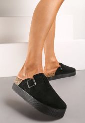Czarne Klapki Mule w Stylu Chodaków na Grubej Podeszwie z Korka Correlia. Czarne klapki Renee, bez wzorów, bez obcasa, na płaskiej podeszwie. Za 39.99 zł.