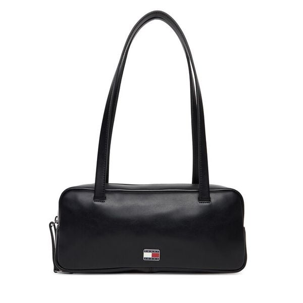 Torebka Tommy Jeans. Czarne torebki klasyczne Tommy Jeans, bez wzorów, z jeansu, bez dodatków. Za 529.99 zł.