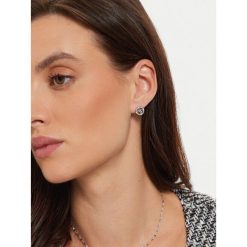 Kolczyki Guess. Szare kolczyki Guess, srebrne. Za 169.99 zł.