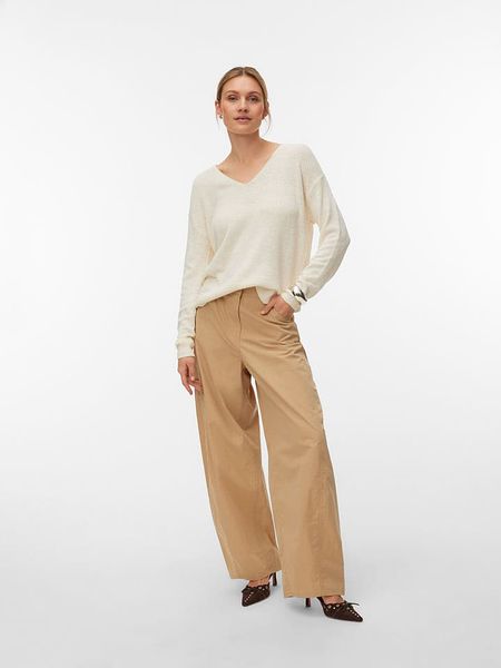 Vero Moda Sweter w kolorze kremowym rozmiar: S. Brązowe swetry Vero Moda, s, bez wzorów, bez ramiączek. Za 110.81 zł.