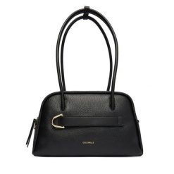 Torebka Coccinelle. Czarne torebki klasyczne Coccinelle, bez wzorów, bez dodatków. Za 1,339.00 zł.