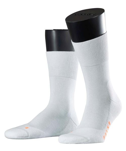 Skarpety sportowe Falke. Białe skarpety Falke, bez wzorów, z materiału. Za 119.50 zł.