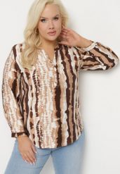 Beżowa Koszula w Serek z Wiskozą Zdobiona Abstrakcyjnym Wzorem Cilaira. Brązowe koszule Born2be, plus size, z aplikacjami, z jeansu, biznesowe, bez kołnierzyka, plus size, bez ramiączek. Za 69.99 zł.