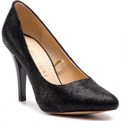 Szpilki JENNY FAIRY - W16SS125-1A Black 1. Czarne szpilki Jenny Fairy, bez wzorów, z materiału, eleganckie, bez obcasa, na obcasie, bez zapięcia. Za 99.99 zł.