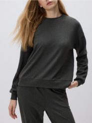 Gładka bluza - ciemnoszary. Szare bluzy Reserved, l, bez wzorów, z dzianiny, bez kaptura. Za 89.99 zł.