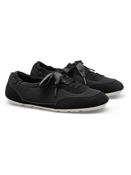 C'M Sneakersy w kolorze czarnym rozmiar: 40. Czarne trampki C'M, bez wzorów, bez zapięcia. Za 132.98 zł.