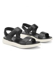 Freyling Sandały w kolorze czarnym rozmiar: 41. Czarne sandały Freyling, bez wzorów, klasyczne, z otwartym noskiem, bez obcasa, bez zapięcia. Za 110.45 zł.