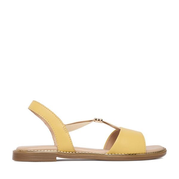 Sandały Lasocki. Żółte sandały Lasocki, bez wzorów, bez obcasa, na płaskiej podeszwie, bez zapięcia. Za 129.99 zł.