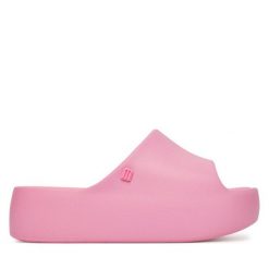 Klapki Melissa. Czerwone klapki Melissa, bez wzorów, bez obcasa. Za 259.99 zł.