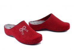 DR. BRINKMANN 320274-41 bordeaux, kapcie damskie. Czerwone obuwie domowe Dr. Brinkmann, bez wzorów, bez zapięcia. Za 174.17 zł.
