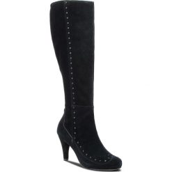 Kozaki CLARKS - Dalia Sierra 261349514 Black Suede. Czarne kozaki Clarks, z materiału, przed kolano, bez obcasa, na obcasie, bez zapięcia. W wyprzedaży za 439.00 zł.
