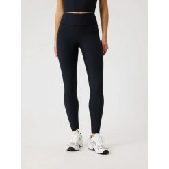 Damskie legginsy Björn Borg Studio. Czarne legginsy Björn Borg, l, bez wzorów, z elastanu, z podwyższonym stanem. Za 399.00 zł.