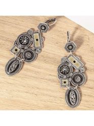 MENTHE À L'O Kolczyki-wkrętki z kryształami rozmiar: onesize. Szare kolczyki MENTHE À L'O, z kryształem, z zapięciem typu bigiel. Za 139.20 zł.