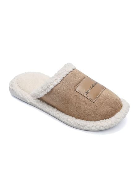 Confly Kapcie w kolorze jasnobrązowym rozmiar: 36. Brązowe obuwie domowe Confly, bez wzorów, bez zapięcia. Za 52.17 zł.