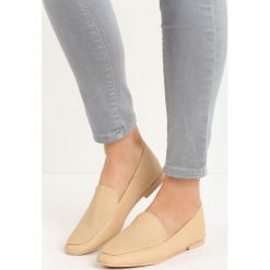 Beżowe Mokasyny Vinci. Brązowe mokasyny Born2be, bez wzorów, ze skóry, bez obcasa. Za 49.99 zł.