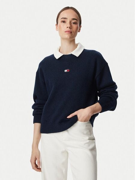 Tommy Jeans Sweter Fluffy Badge DW0DW23831 Granatowy Regular Fit. Niebieskie swetry Tommy Jeans, xs, bez wzorów, z jeansu, bez ramiączek. Za 449.99 zł.