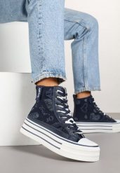 Granatowe Trampki Jeansowe z Serduszkami na Platformie Benirea. Niebieskie trampki Renee, z aplikacjami, z jeansu, bez zapięcia. Za 94.99 zł.
