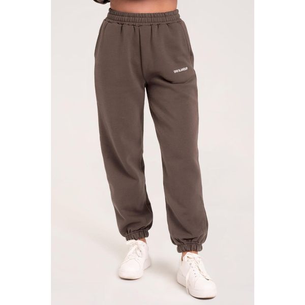 Spodnie fitness damskie Gym Glamour dresowe. Brązowe spodnie dresowe GYM GLAMOUR, m, bez wzorów, z dresówki. Za 189.99 zł.