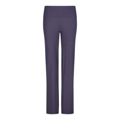 Spodnie damskie CMP Sara. Fioletowe spodnie dresowe CMP, bez wzorów. Za 257.50 zł.
