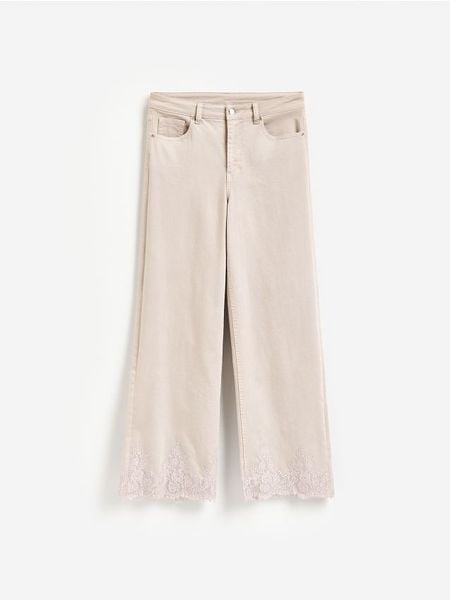 Jeansy straight z haftem - beżowy. Brązowe jeansy Reserved, bez wzorów. Za 219.99 zł.