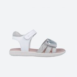 Sandały GARVALIN 252424G Biały. Białe sandały Garvalin, bez wzorów, ze skóry, bez obcasa, bez zapięcia. Za 188.99 zł.