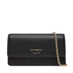 Torebka Emporio Armani. Czarne torebki klasyczne Emporio Armani, bez wzorów, bez dodatków. Za 1,139.00 zł.