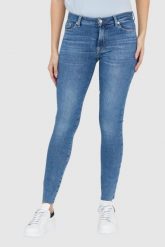 7 FOR ALL MANKIND Niebieskie jeansy z wysokim stanem i poszarpanymi nogawkami HW SKINNY SLIM ILLUSION Stride. Niebieskie jeansy 7 for all mankind, s, bez wzorów, z podwyższonym stanem. W wyprzedaży za 480.00 zł.