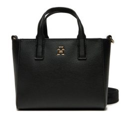 Torebka Tommy Hilfiger. Czarne torebki klasyczne TOMMY HILFIGER, bez wzorów, bez dodatków. Za 389.99 zł.