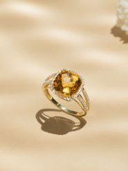 Maison héritage PARIS Złoty pierścionek "Divine" z diamentami rozmiar: 52. Pomarańczowe pierścionki Maison héritage PARIS, z cytrynem, złote. Za 1,717.20 zł.