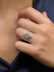 OR Carats Złoty pierścionek z kamieniami szlachetnymi rozmiar: 54. Niebieskie pierścionki OR Carats, z topazem, złote. Za 869.99 zł.