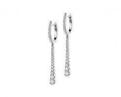 Kolczyki z białego złota z diamentami - 0,50 ct - próba 585. Białe kolczyki Apart, z diamentem, złote. Za 5,990.00 zł.
