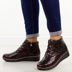 Bordowe skórzane botki damskie Cambell 40317. Czerwone botki Cambell, na jesień, bez wzorów, z jeansu, z okrągłym noskiem, bez obcasa, bez zapięcia. Za 279.00 zł.