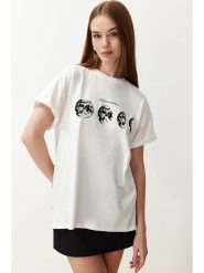 Trendyol Koszulka w kolorze kremowym rozmiar: XL. Brązowe bluzki Trendyol, xl, bez wzorów, z bawełny, bez kołnierzyka, bez ramiączek. Za 39.49 zł.