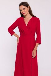 Elegancka sukienka rozkloszowana kopertowy dekolt czerwona. Czerwone sukienki Stylove, do pracy, s, z aplikacjami, z elastanu, biznesowe, bez kołnierzyka, bez ramiączek, midi, dopasowane. Za 359.00 zł.