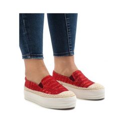 Czerwone trampki espadryle na platformie GH001. Czerwone espadryle ButyModne, bez wzorów, z gumy, bez obcasa, na platformie, bez zapięcia. Za 67.49 zł.
